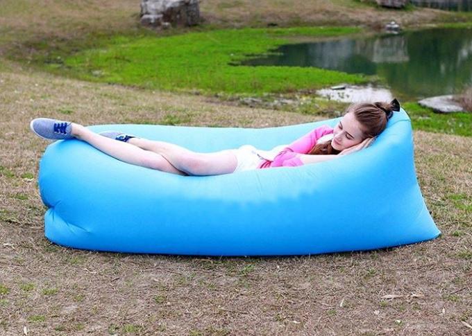 祝祭のキャンプのための青/黄色の防水膨脹可能な寝袋