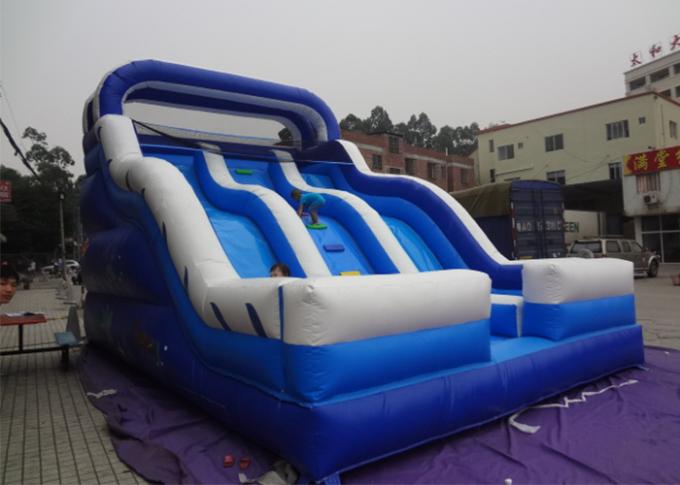 0.55mm ポリ塩化ビニールの党のための青い大人および子供の運動場の Commercia 巨大で膨脹可能な水スライド