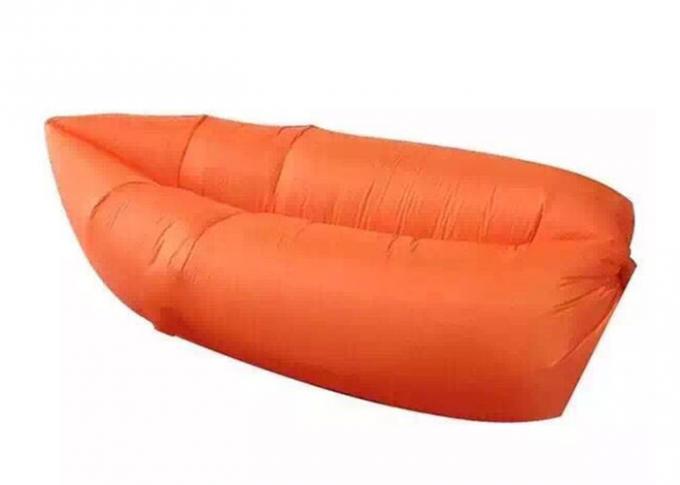 キャンプするのための屋外の移動/満たされた膨脹可能なエアー バッグのソファー注文色は絶食します