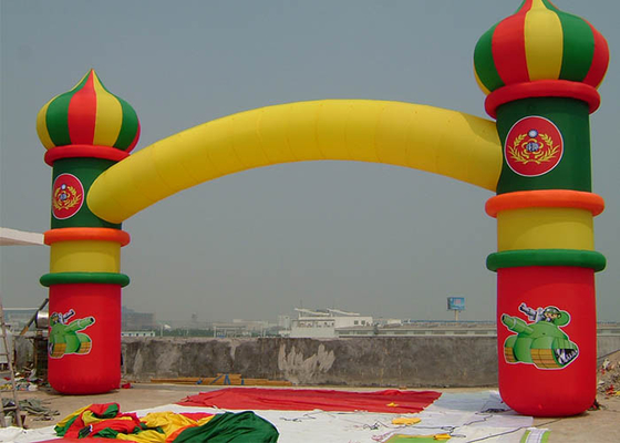 中国 二重層の黄色/緑/赤の Baloon との膨脹可能なアーチ道の使用料 サプライヤー