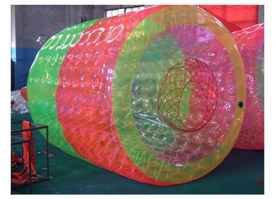 中国 ピンク/緑の多彩な耐久性公園のための膨脹可能な水ローラー 2.5* 2.2m サプライヤー