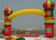 二重層の黄色/緑/赤の Baloon との膨脹可能なアーチ道の使用料